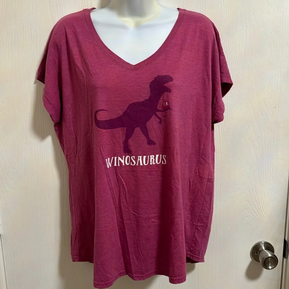 Fun Women's Pink Short Sleeve T-Shirt Winosaurus Soft Size 2X Party Wine Night